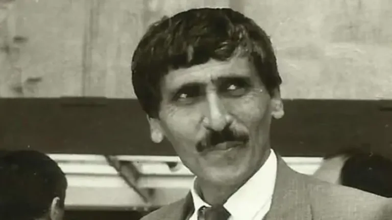 Bir Duruşun Şairi: Abdurrahim Karakoç